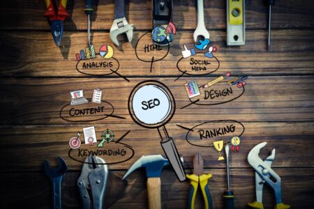 EasyWeb.bg е дигитална агенция с опит в изработка на уебсайт, онлайн магазини, SEO оптимизация и цялостен дигитален маркетинг. Ние създаваме сайтове, които не само изглеждат модерно, но и се класират успешно в Google.