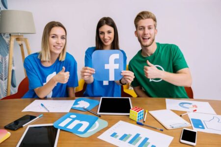 EasyWeb.bg предлага цялостни решения за бизнеса – от изработка на уебсайт и онлайн магазини до Facebook реклами, SEO оптимизация и цялостен дигитален маркетинг.